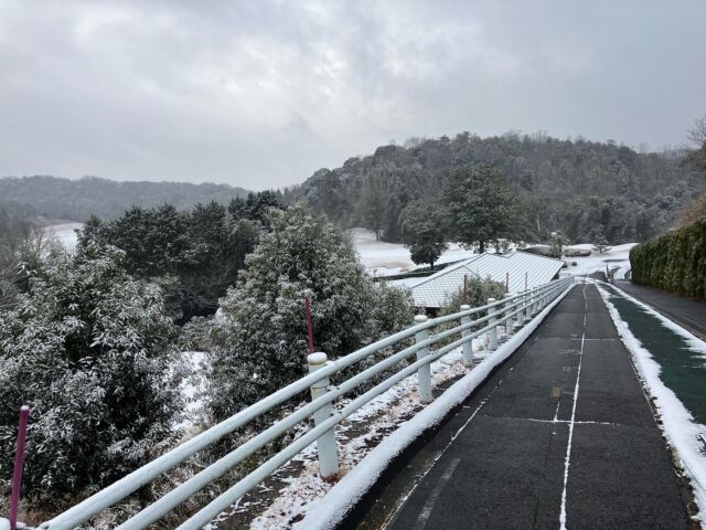 本日は積雪のためクローズとさせて頂きました。ご予約頂いておりましたお客様には大変ご迷惑をお掛け致しました。
♯豊田カントリー倶楽部
♯ゴルフ場
♯雪
♯ゴルフ好き
♯golf
♯ゴルファー